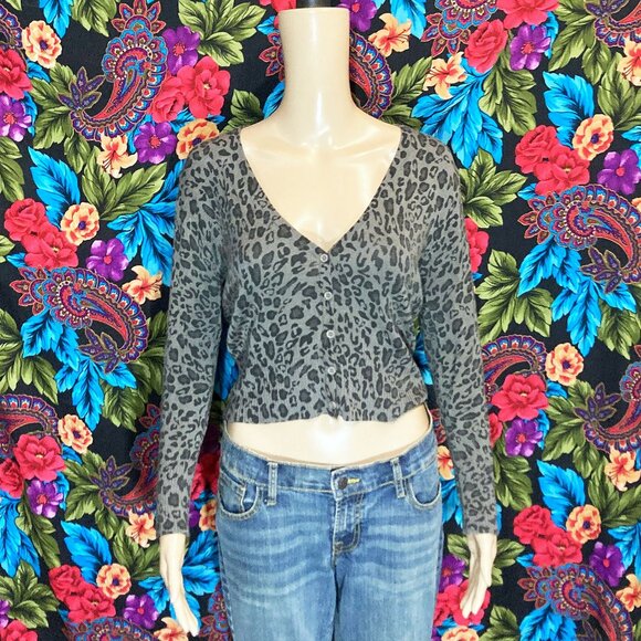WOMEN'S MAK CARDIGAN SWEATER KNIT CHEETAH LEOPARD PRINT WOMENS SIZE LARGE VNECK - Picture 1 of 4